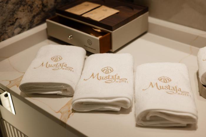 mustafa hotel