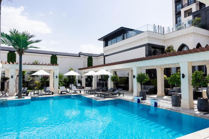 mustafa hotel