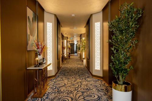 mustafa hotel