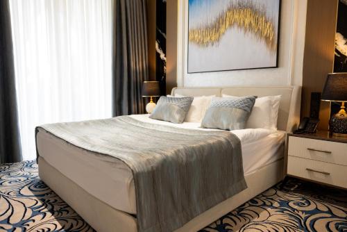 mustafa hotel