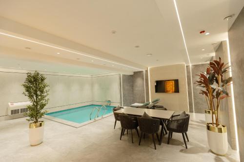 mustafa hotel