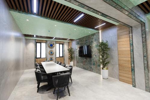 mustafa hotel