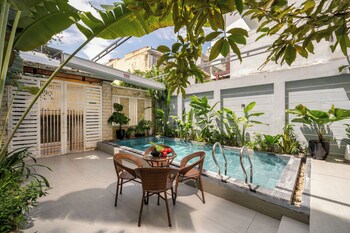 cam on hideaway villa