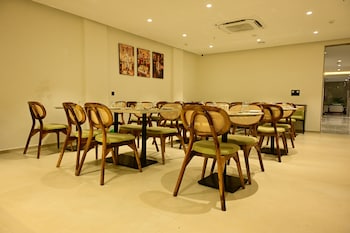 trevon hotel gujrat centrale