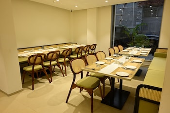 trevon hotel gujrat centrale