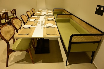 trevon hotel gujrat centrale
