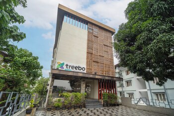 treebo premium lavender kochi infopark