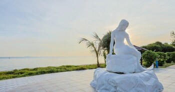 the princess beachfront resort