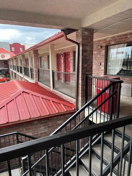 Fairbridge Inn Near Riverwalk - Alamo,,2 star