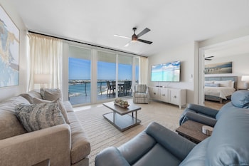 bella luna condos
