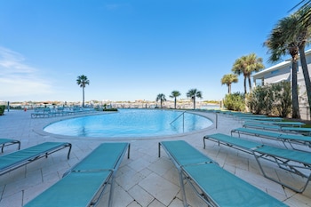 bella luna condos