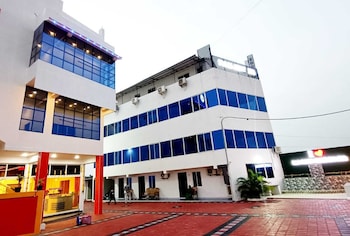 hotel sonia mahi inn