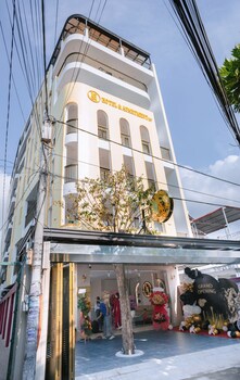s hotel nha trang