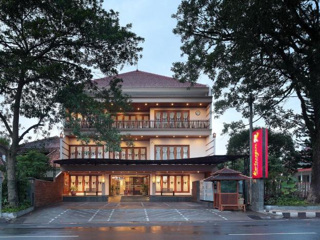 kertanegara premium guest house