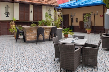 hotel mavi surmeli