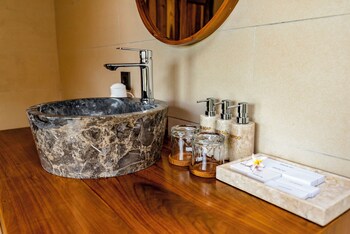 D&O Villa Ubud By Dhananjaya Hospitality,,4 star