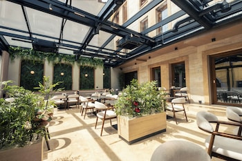 sapphire hotel