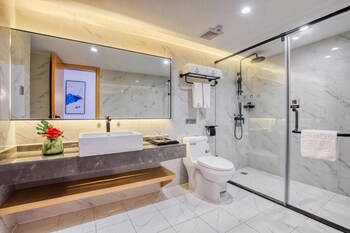Pine House Yangshuo West Street,,3 star