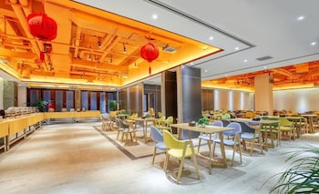 Pine House Yangshuo West Street,,3 star