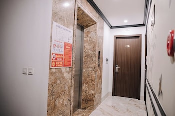 doris luxury hotel