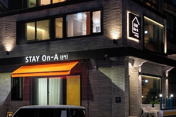 stay on a