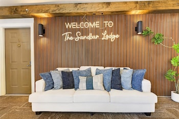 The Sandbar Lodge At Torch Lake,,2 star