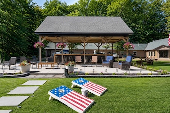 the sandbar lodge at torch lake