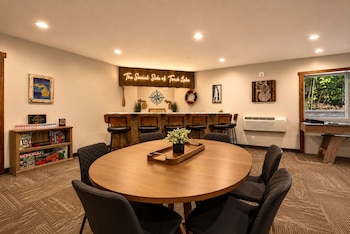 the sandbar lodge at torch lake