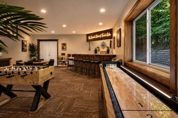 the sandbar lodge at torch lake