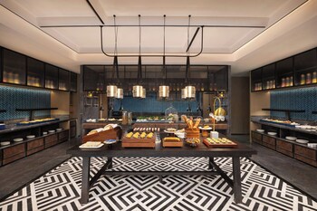four points by sheraton chongqing yuzhong peninsula