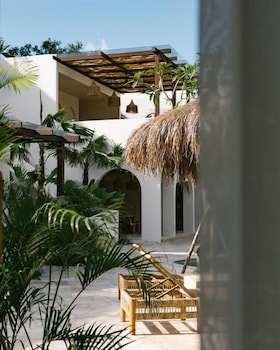 mayiki boutique hotel