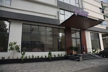 regenta place hitech city hyderabad a royal orchid hotels brand