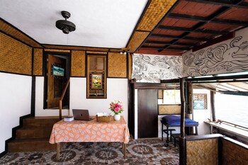 el gordos seaside adventure lodge