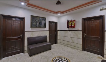 paying guest hotel