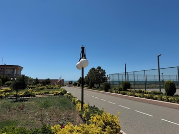 khazri resort and villas