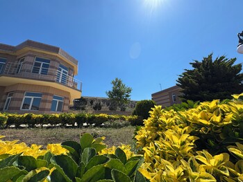 khazri resort and villas
