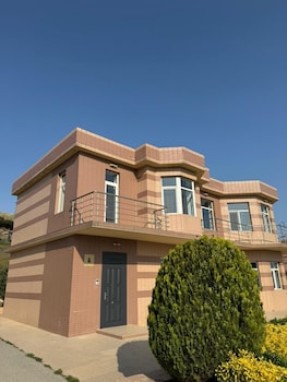 khazri resort and villas