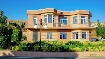 khazri resort and villas
