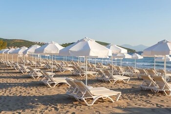 khazri resort and villas