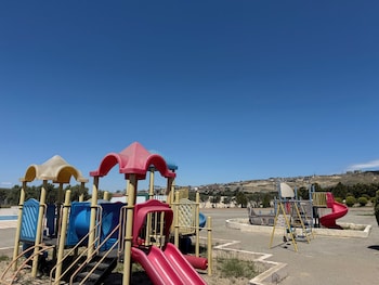 khazri resort and villas