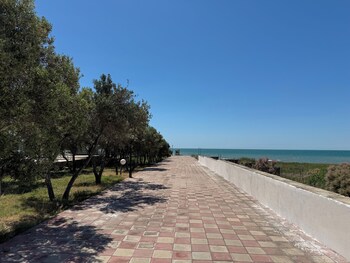 khazri resort and villas
