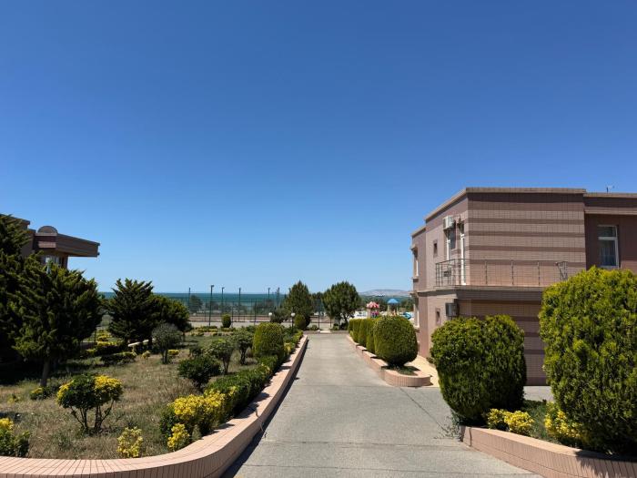 khazri resort and villas