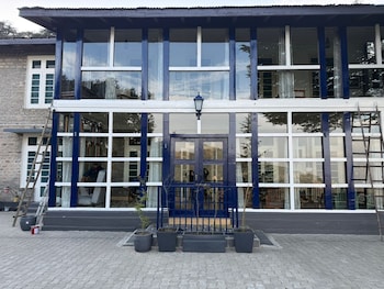 deodar manor a luxury stay in khajjiar
