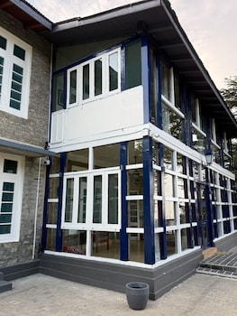 deodar manor a luxury stay in khajjiar