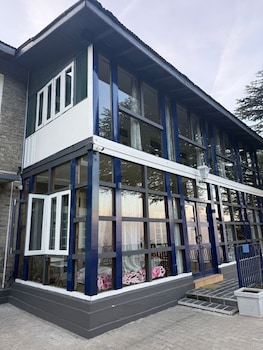deodar manor a luxury stay in khajjiar