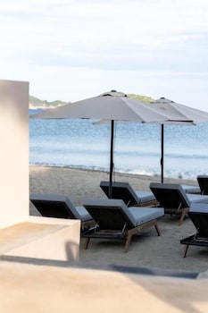 physis oikos beachfront apartments
