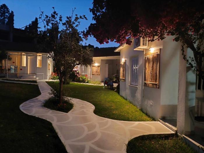 physis oikos beachfront apartments
