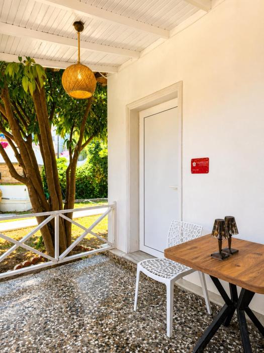 physis oikos beachfront apartments