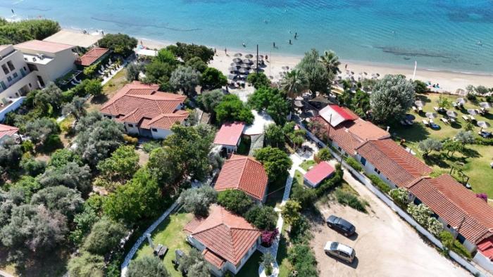 physis oikos beachfront apartments