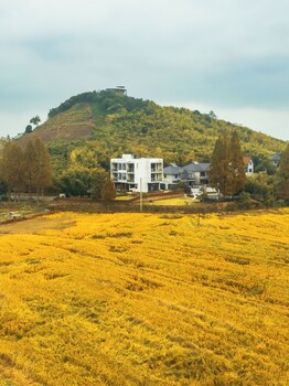 zhangjiajie waterfront huajian inn